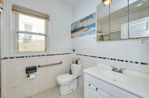 48 Wordsworth St, Boston MA 02128-1105 exterior