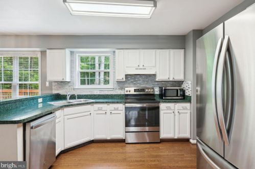 35 Amelia Ct, Fredericksburg VA  22405-6329 exterior