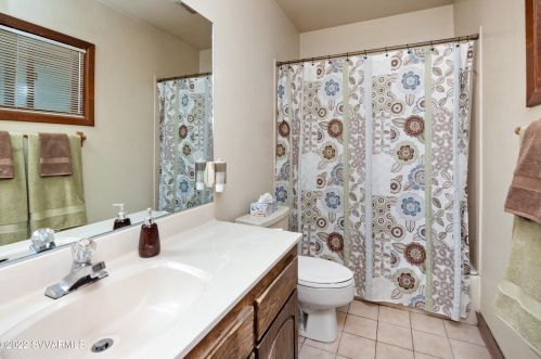 305 Mtn Shadows Dr, Sedona AZ 86336-3929 exterior