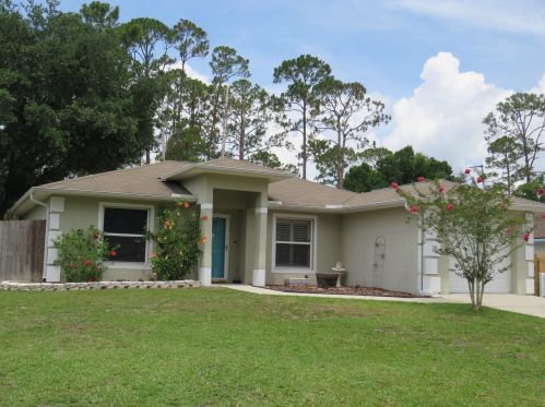 1462 General Mcarthur Ave, Daytona Beach, FL 32124-3633