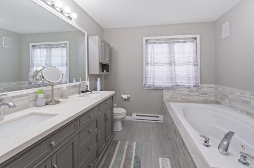 5924 Elderberry Dr, Orefield PA  18069-8811 exterior