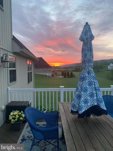 103 Copper Ln, Shraders, PA 17084-9276