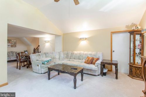 913 Catherine Ave, Woodlyn PA  19094-1002 exterior