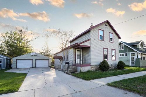543 Evans St, Oshkosh, WI 54901-4603