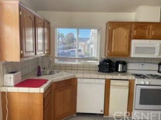 19983 Crestview Dr, Santa Clarita, CA 91351-5749