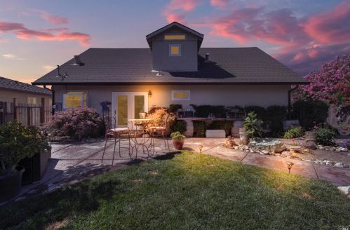 73 Westwood St, Vacaville CA  95688-3625 exterior