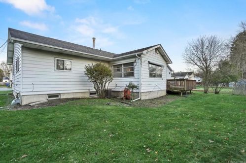 17 Allerton Ave, Middletown, NY 10940-6003