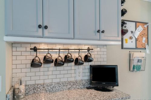 25 Losee Dr, Litchfield CT  06778-2507 exterior