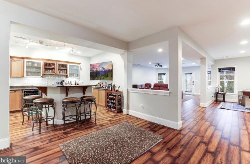 43331 Riverpoint Dr, Leesburg VA 20176-1296 exterior