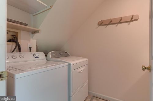 9148 Joyce Ln, Hummelstown PA  17036-9299 exterior