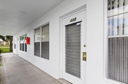 113 Wellington B, West Palm Beach, FL 33417-2532