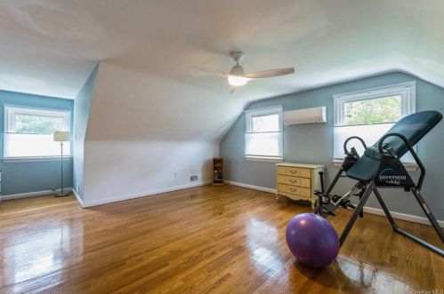 25 Cardinal Ct, West Nyack NY  10994-1031 exterior