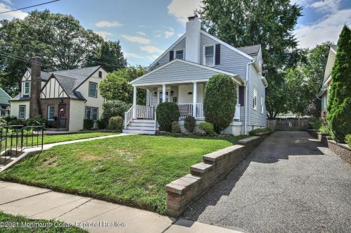 6 Prospect Pl, East Freehold, NJ 07728-2020