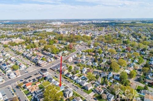 204 Grove Ave, Woodbridge NJ  07095-2337 exterior