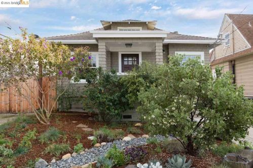 575 63rd St, Oakland, CA 94609-1244