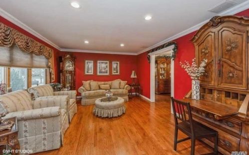 2169 Willow St, North Wantagh, NY 11793-4222