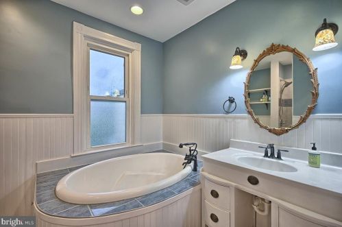 415 College Ave, Lancaster PA  17603-3319 exterior