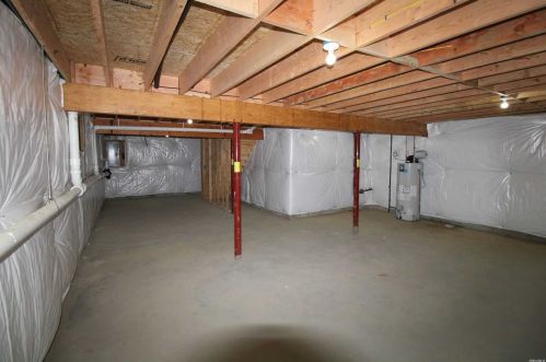 17 Pennywood Ave, Roosevelt NY  11575-1011 exterior