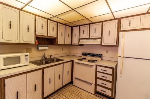 249 Normandy F, Delray Beach, FL 33484-4770