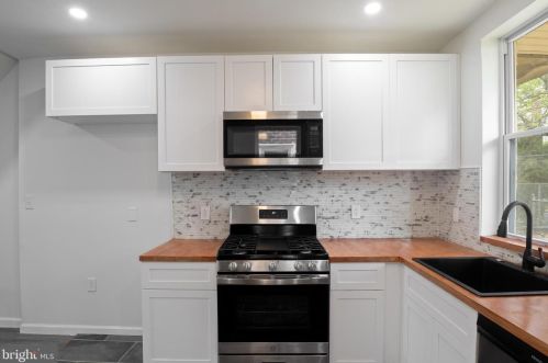 5627 Hazel Ave, Philadelphia PA  19143-1935 exterior