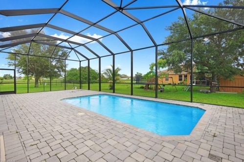 1011 16th Pl, Cape Coral, FL 33909-1700