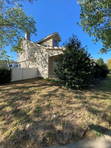 1607 Goodwin Dr, Aubrey TX  76227-5717 exterior