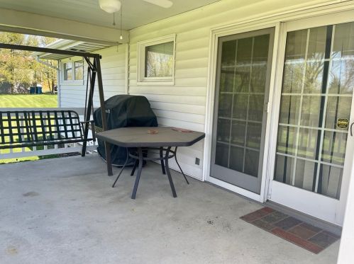 1127 Motor St, New Castle PA  16101-3050 exterior