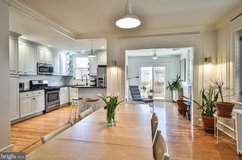 425 Gln Echo Rd, Philadelphia PA 19119-2915 exterior