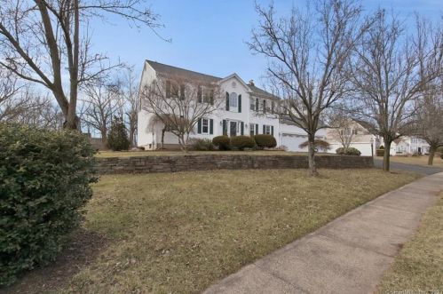 53 Apple Ln, Middletown, CT 06457-1742
