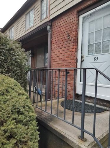 85 Van Buskirk Ave, Stamford, CT 06902-6118
