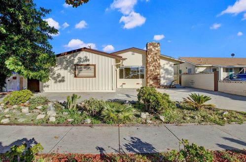 5842 Woodruff Ave, Lakewood CA  90713-1528 exterior