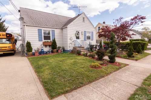 748 Hanson Ave, Perth Amboy, NJ 08861-2450