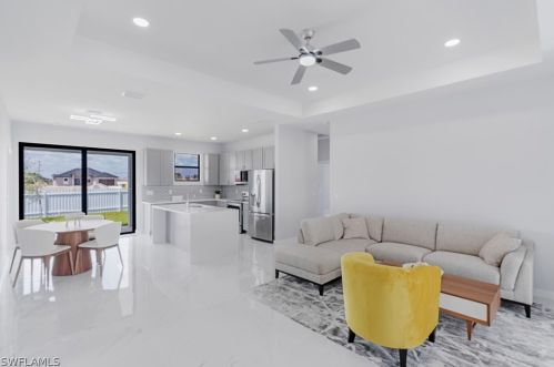 301 15th Ter, Cape Coral FL  33909-1239 exterior