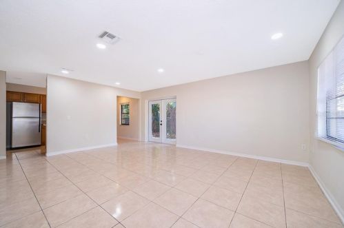 533 Observatory Dr, Orlando, FL 32835-1963