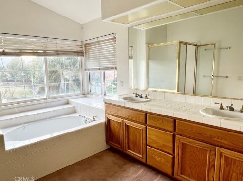 32005 Corte Eldorado, Temecula CA  92592-1033 exterior