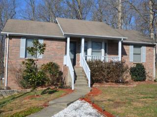 509 Pointer Ln, Clarksville, TN 37042-7375