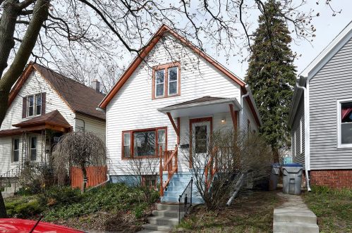 3355 Booth St, Milwaukee, WI 53212-1645