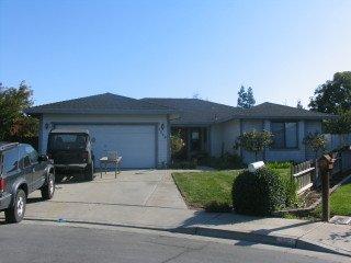 1285 Holly Tree Cir, Hollister, CA 95023-5161