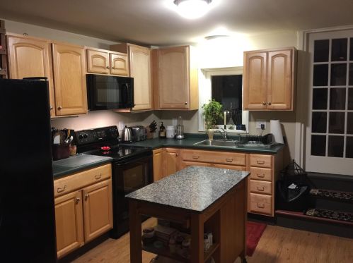 39 Chestnut St, Rochester NH  03867-2649 exterior