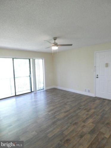 31 Rickard Ct, Lawrence Township NJ  08648-2669 exterior