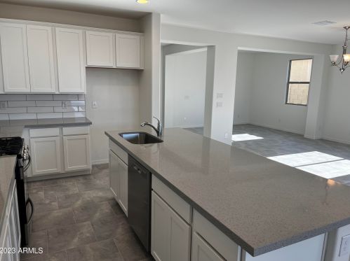 41108 Haley Dr, Maricopa, AZ 85138