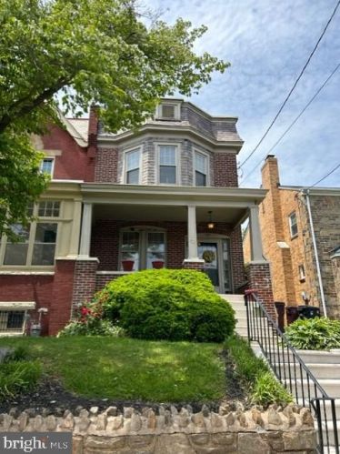 737 Broom St, Wilmington, DE 19805-4242