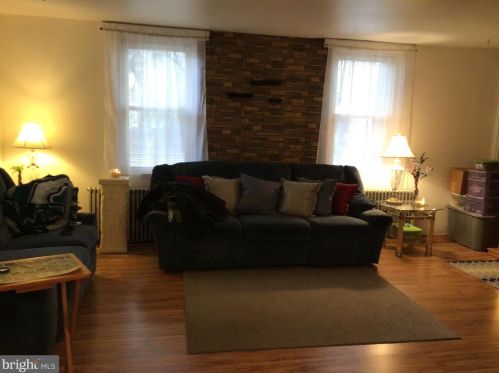 2790 Constitution Rd, Camden, NJ 08104-2914