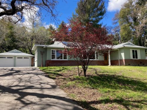 2649 Vine St, Lake Nacimiento, CA 93446-1160