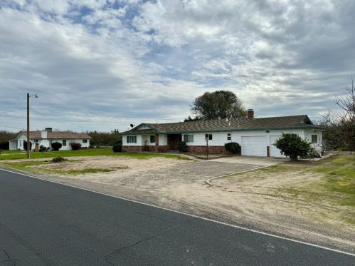 9522 Southland Rd, Manteca, CA 95336-8212