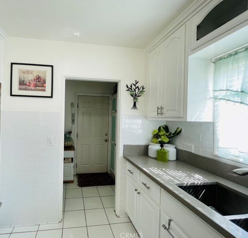 1504 Pearl Ave, Compton CA  90221-1556 exterior