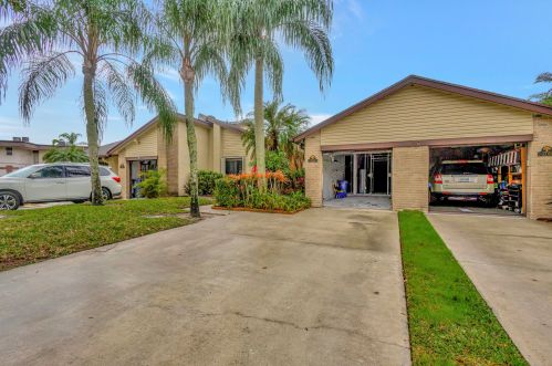 202 Meander Cir, West Palm Beach, FL 33411-2983