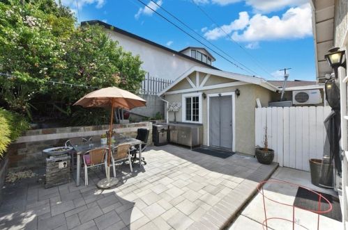 2634 Pacific Coast Hwy, Torrance CA  90505-7038 exterior