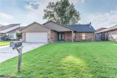 701 Sage Brush Rd, Yukon, OK 73099-6871