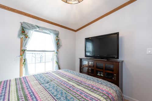 16 Saddle Back Cir, Ellsworth NH  03223-4748 exterior